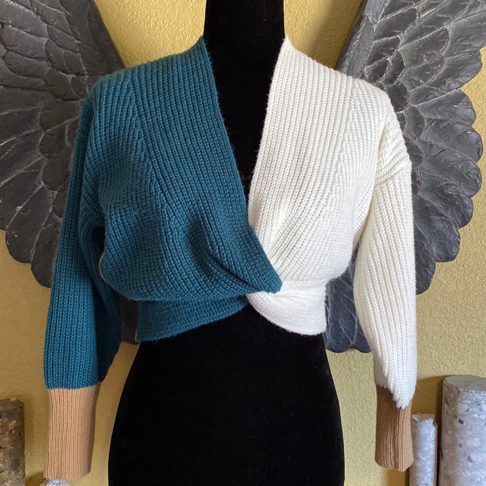 Zaful Mixed Knit Twist Front Crop Sweater